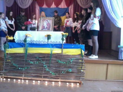 Фото 1 з 6: Герої не вмирають!