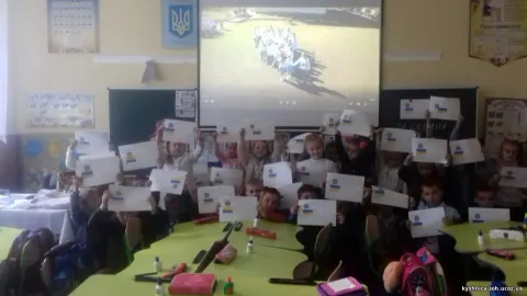 Фото 1 з 4: Нова школа. Урок "Я досліджую світ"