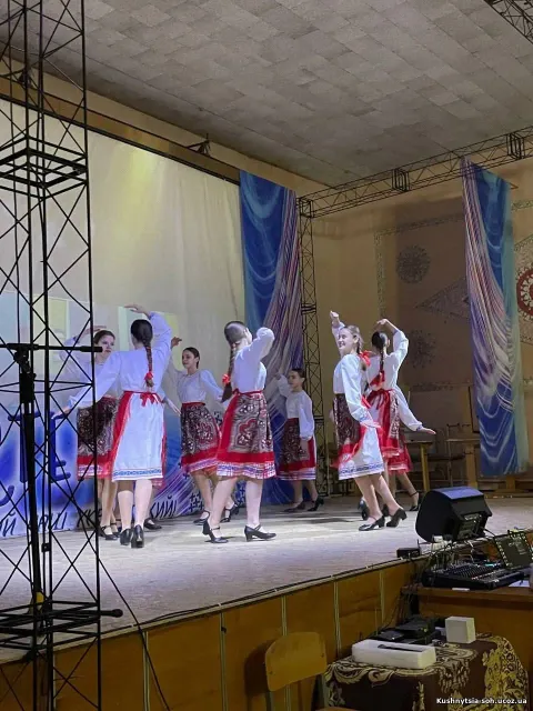 Фото 2 з 8: Фольклорний фестиваль "Витоки"