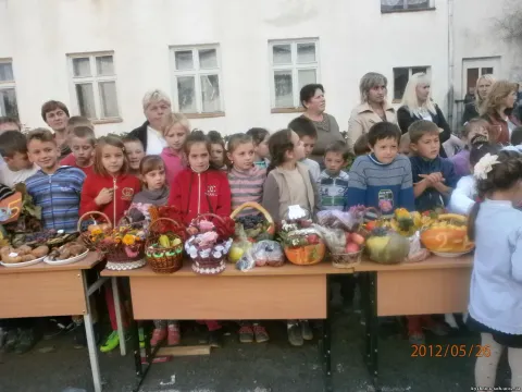 Фото 2 з 3: Свято осені - 2014
