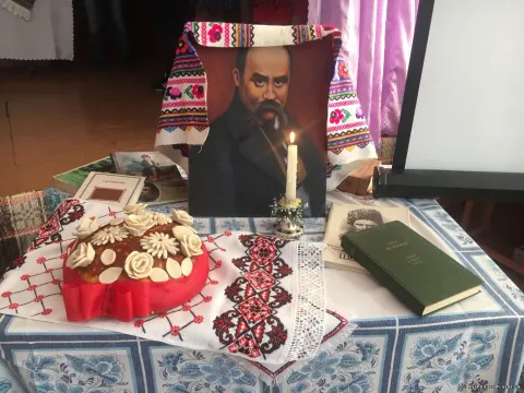 Фото 3 з 11: Тиждень української мови та літератури