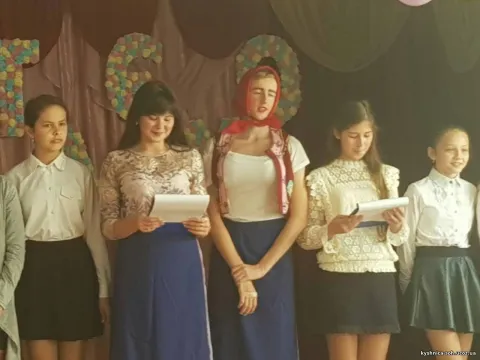 Фото 3 з 3: День вчителя