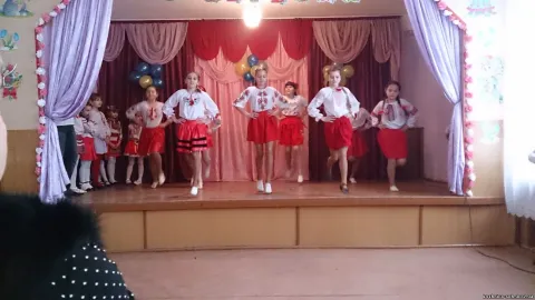 Фото 4 з 7: 8 - Березня
