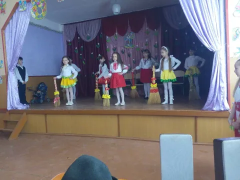 Фото 4 з 9: Свято 8-Березня