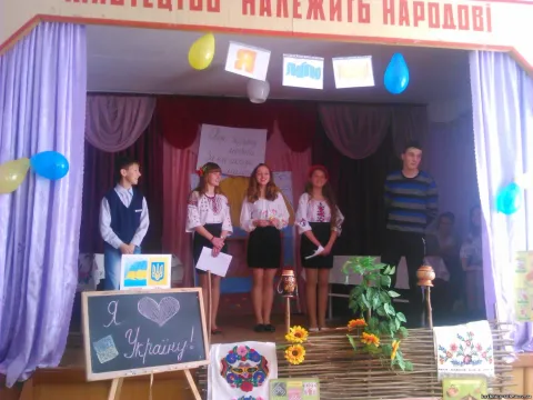 Фото 4 з 7: Гурток "Кушничанка"