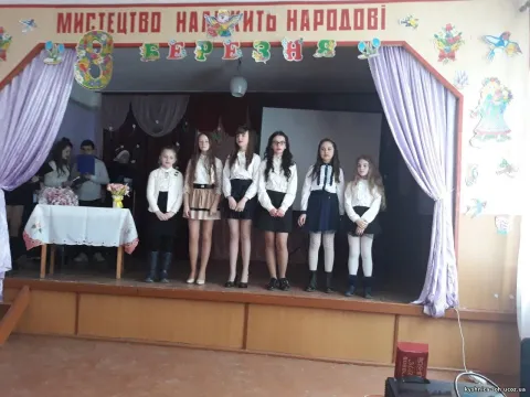 Фото 7 з 8: 8 - Березня