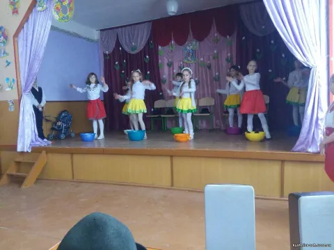 Фото 7 з 9: Свято 8-Березня