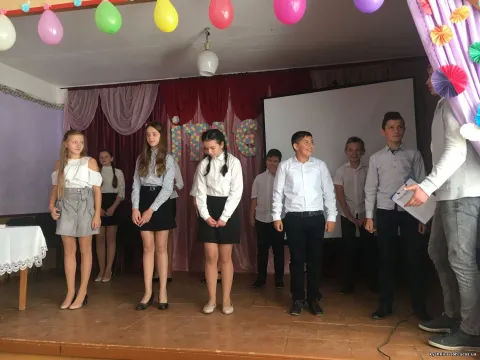 Фото 8 з 9: День учителя